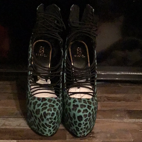 Heels 💚 - Picture 4 of 7